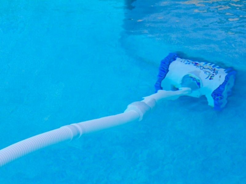 pool cleaning servicces leander tx